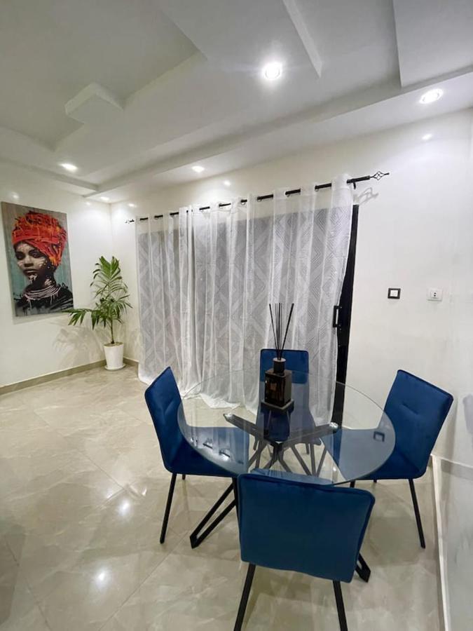 Room In Apartment - Quiet Room In Residence No69 Дакар Екстериор снимка